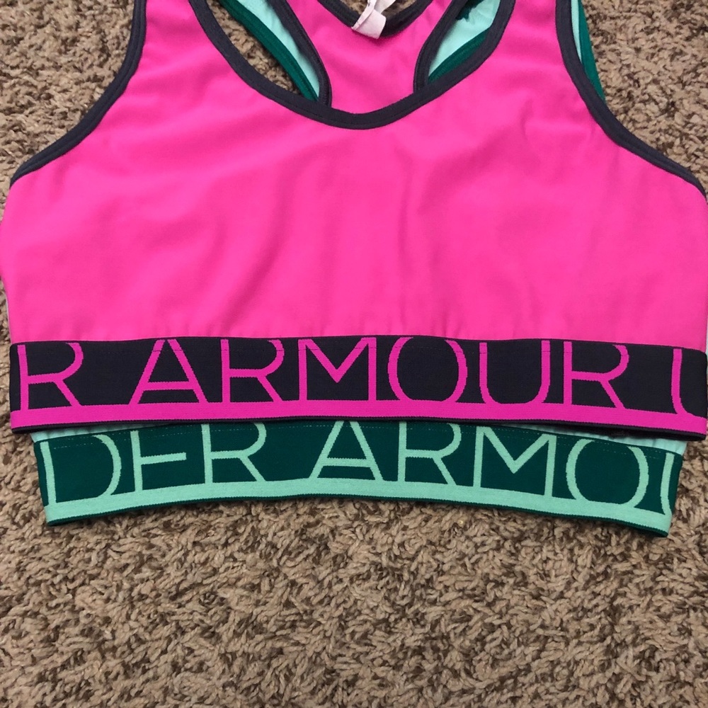 Lot of 2 ladies under armour sports bras - Picture 4 of 7